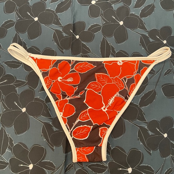 Acacia bottom - Picture 3 of 5